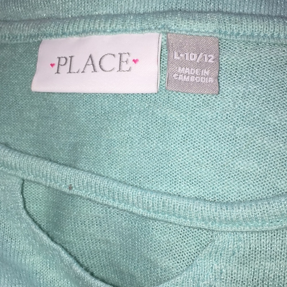 Tops - Picture 4 of 8